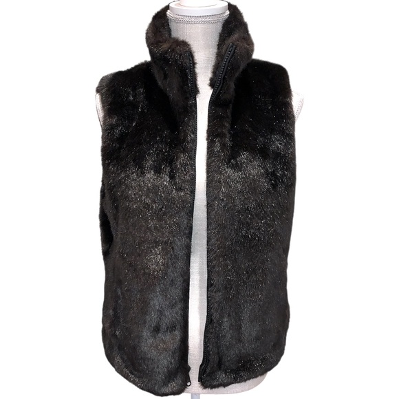 Jackets & Blazers - 3/$25💕REVERSIBLE FAUX FUR VEST💕GORGEOUS! EXCELLENT CONDITION!!